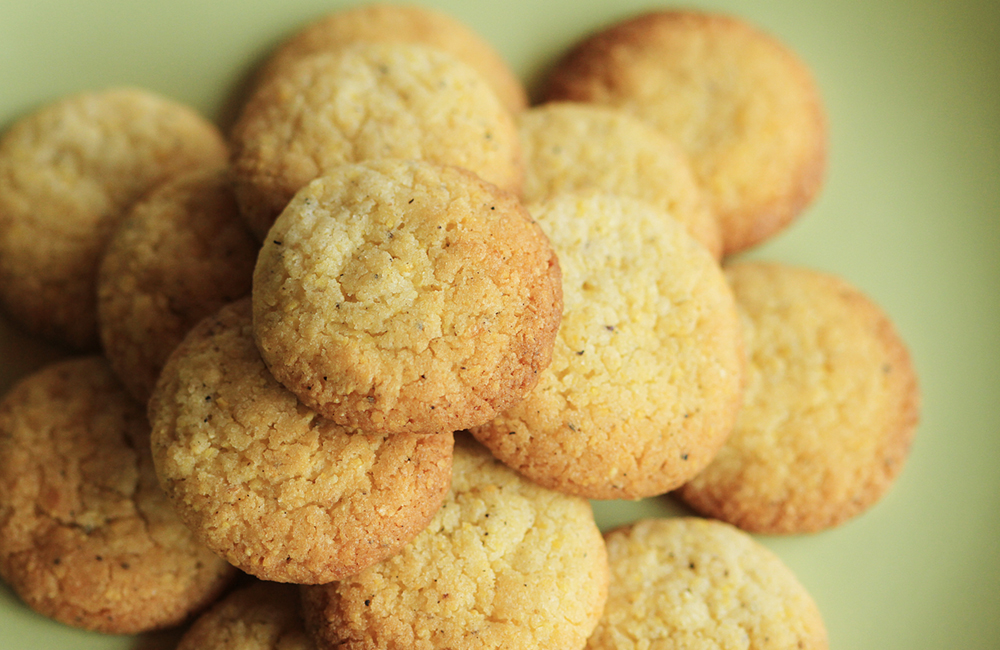 Lemon Black Pepper Cookies (คุกกี้เลมอนพริกไทย)