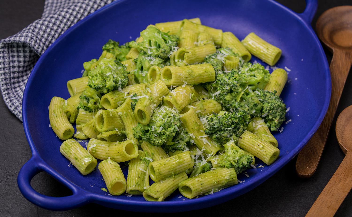 Rigatoni with Roman Broccoli Sauce (รีกาโตนีซอสบร็อกโคลีกรุงโรม)