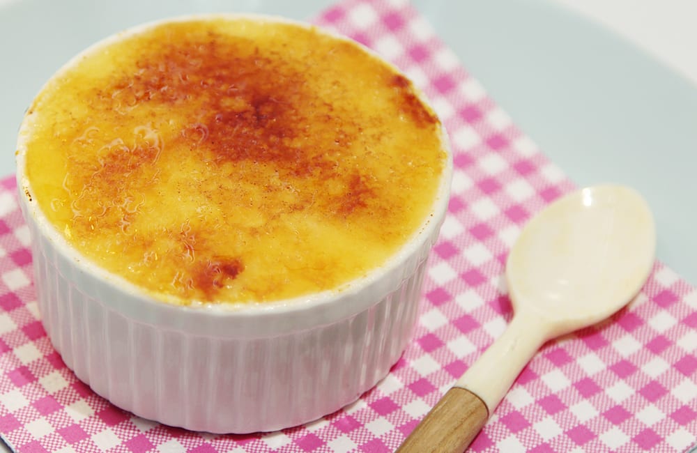 Burnt White Chocolate Custard Cake (เค้กไวท์ช็อกโกแลตคัสตาร์ดหน้าน้ำตาล