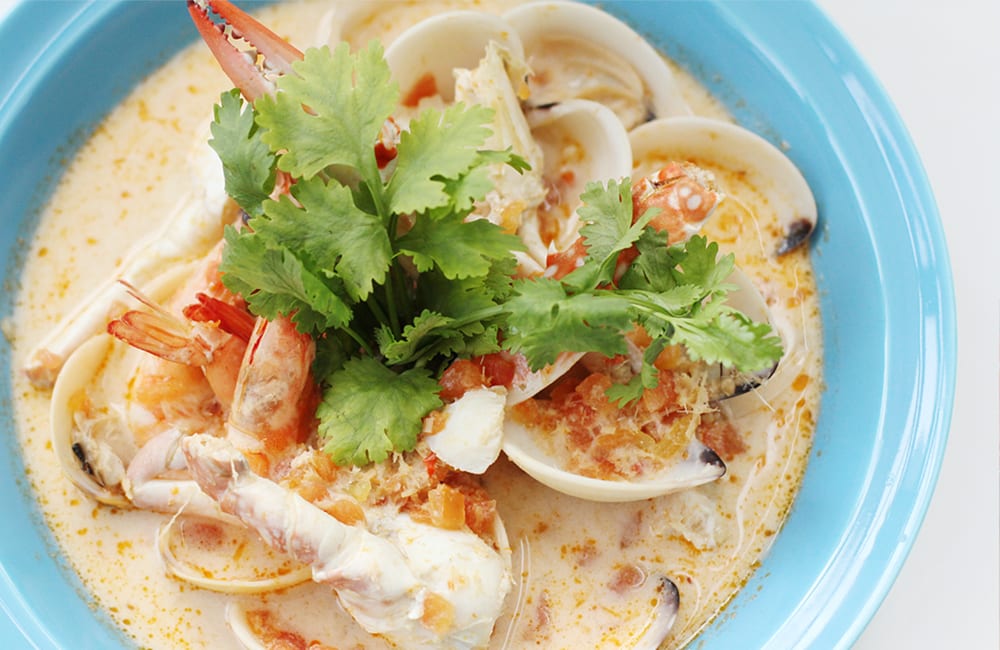 Spicy Shellfish in Coconut Soup (ต้มยำต้มข่าทะเล)