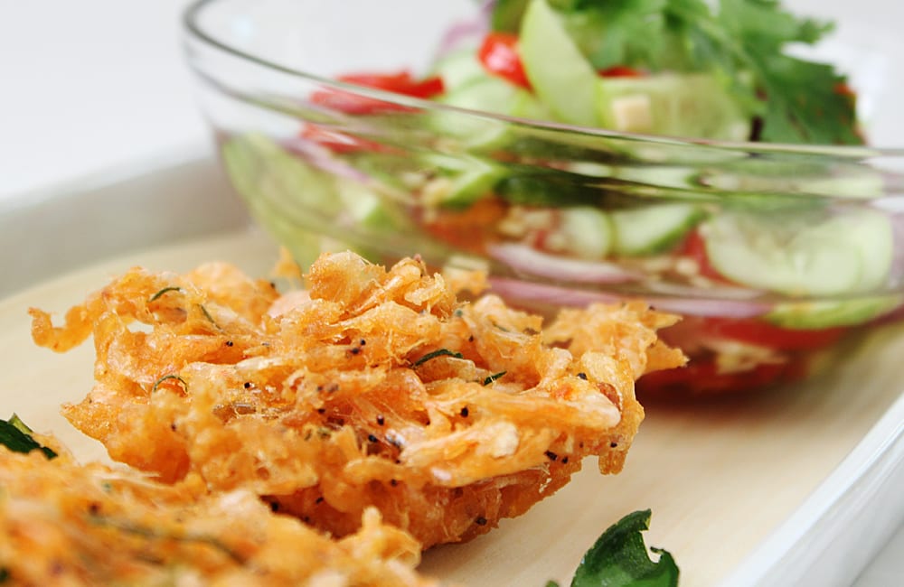 Thai Styled Shrimp Fritter (กุ้งฝอยทอด)