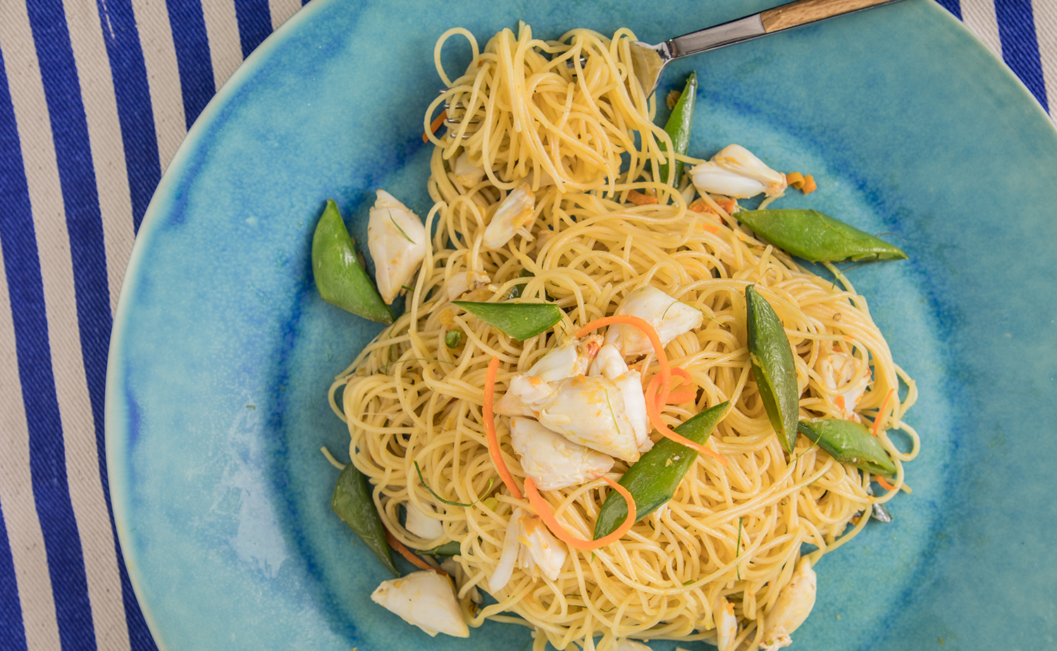 Capellini wih YellowChili Crab (คาเปลลินีปูผัดพริกเหลือง)