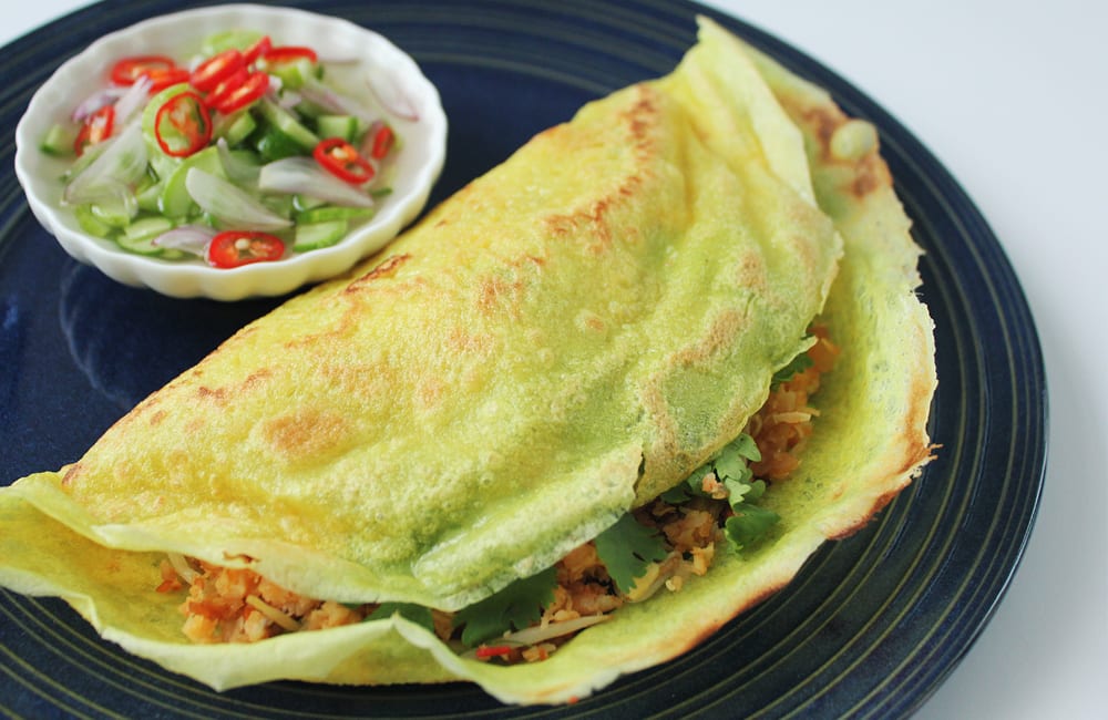 Vietnamese Savory Crepe (ขนมเบื้องญวน)