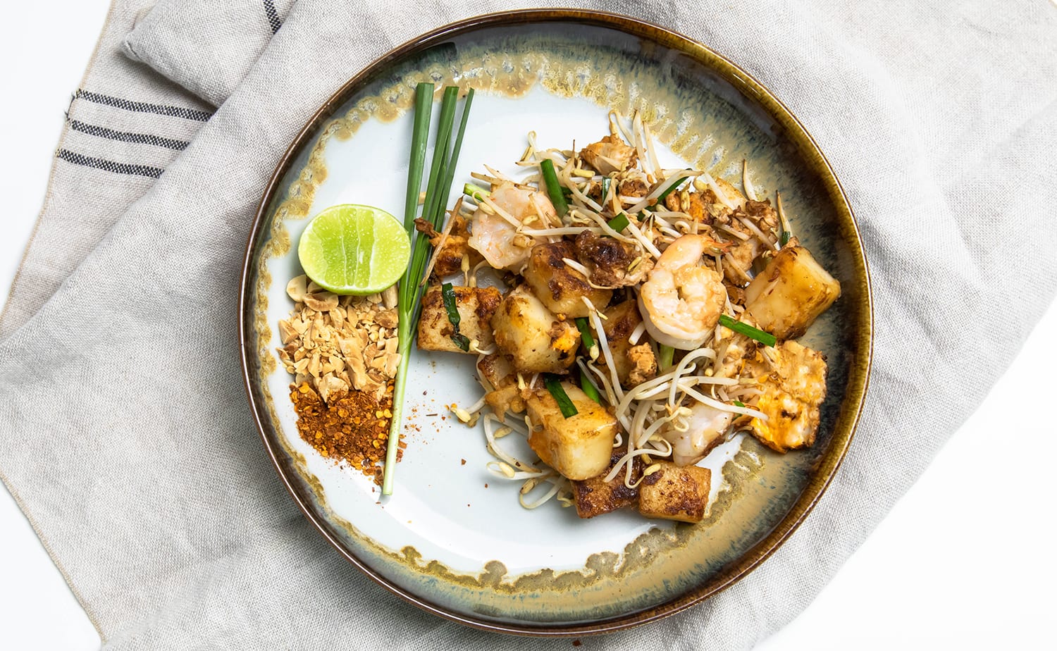Stir Fried Turnip Cake with Shrimp (ผัดขนมผักกาดกุ้งสด)