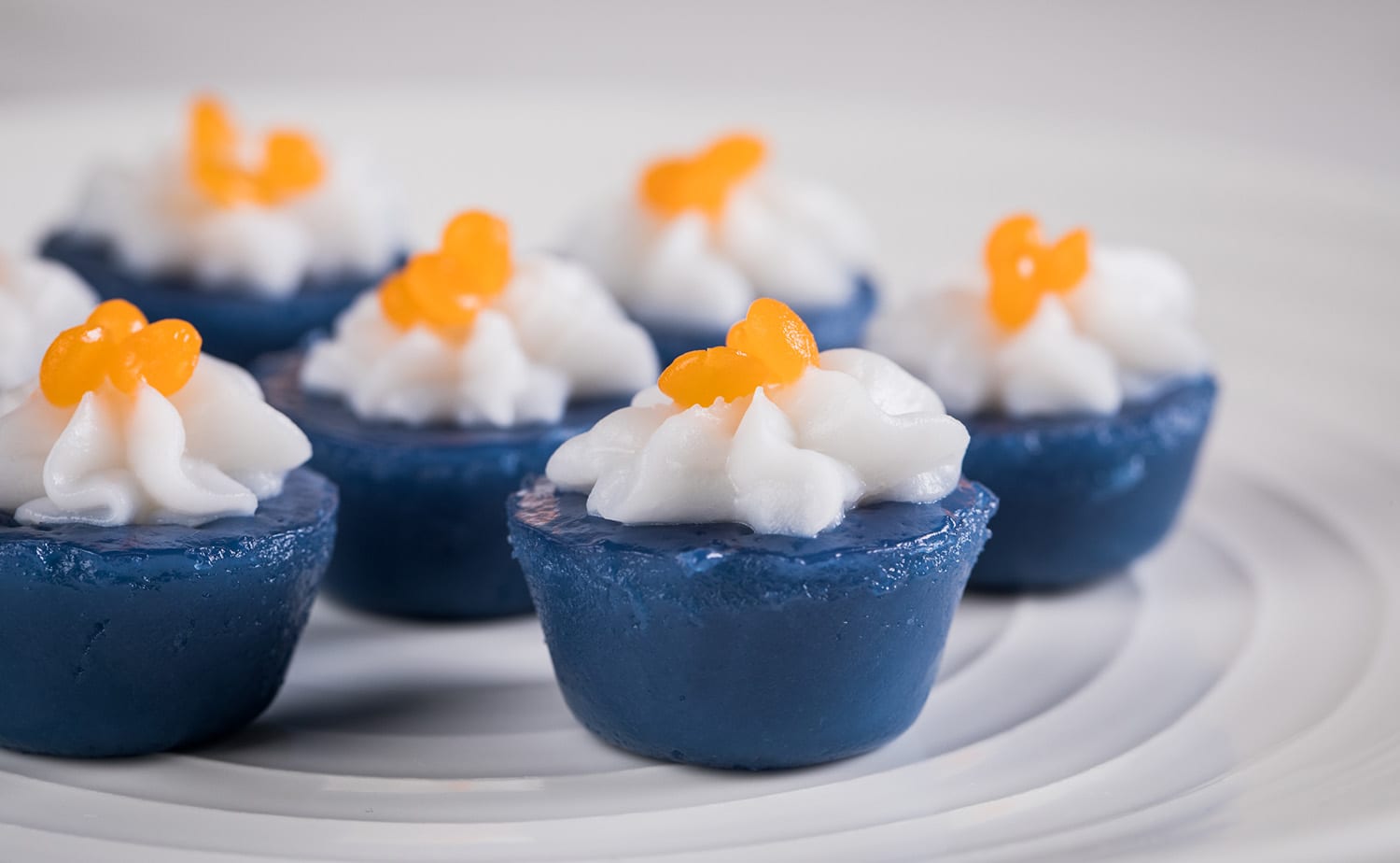 Kanom Dok Anchan (ขนมดอกอัญชัน)