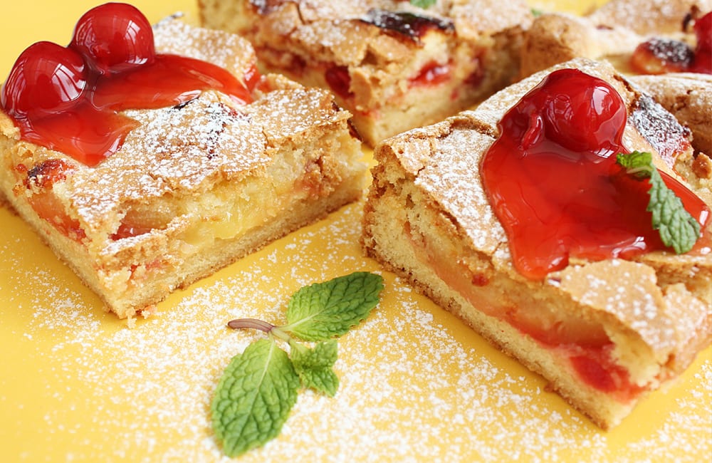 Pineapple and Cherry Bars (เค้กสับปะรดเชอร์รี่)