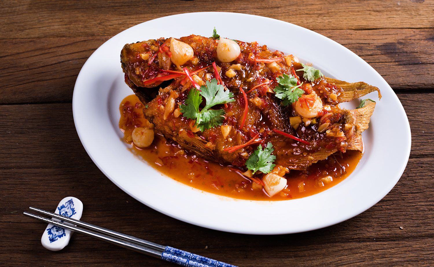 Deep Fried Tilapia with Sweet Chili Sauce (ปลาทับทิมราดพริก)