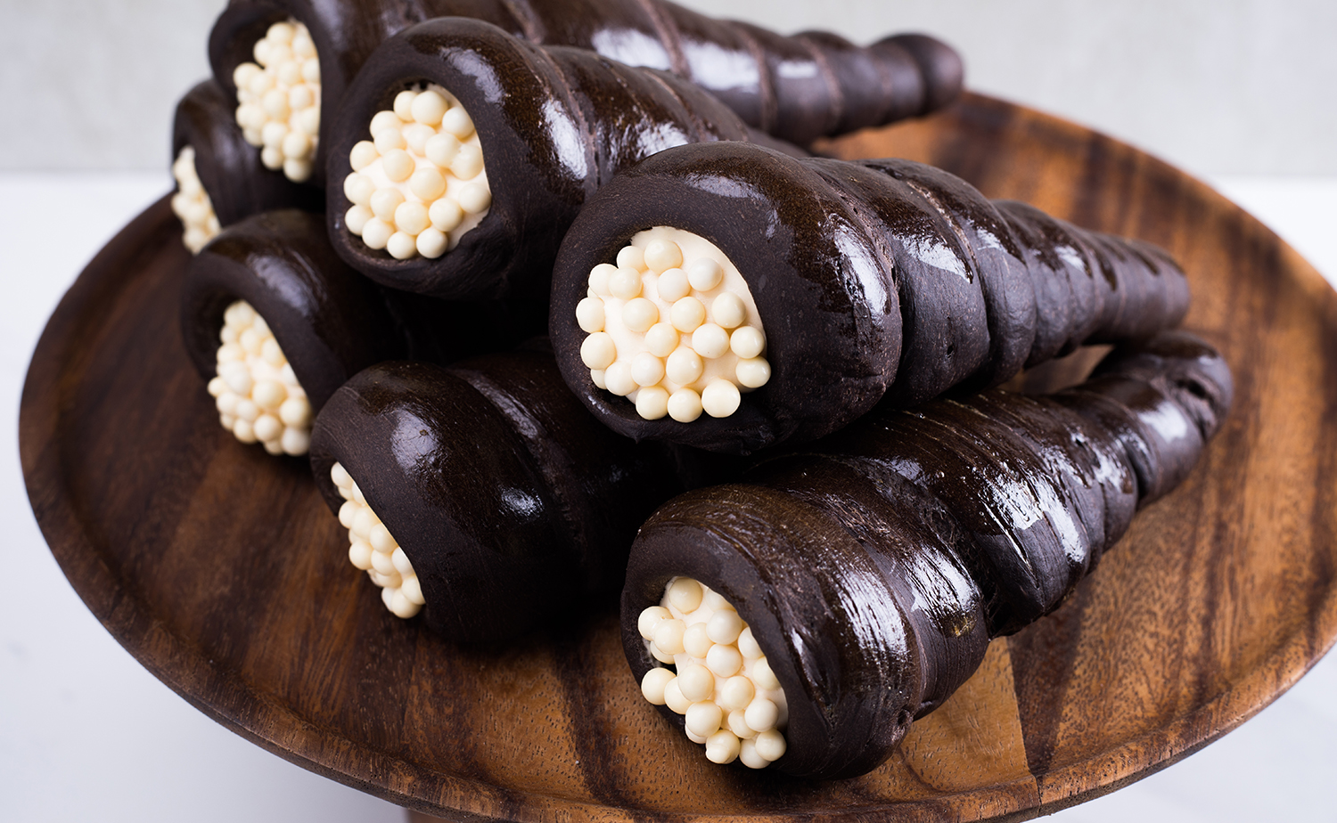 Dark Chocolate Cream Horn with White Chocolate Horlick Filling (ครีมฮอร์นโกโก้เข้มไส้ไวท์