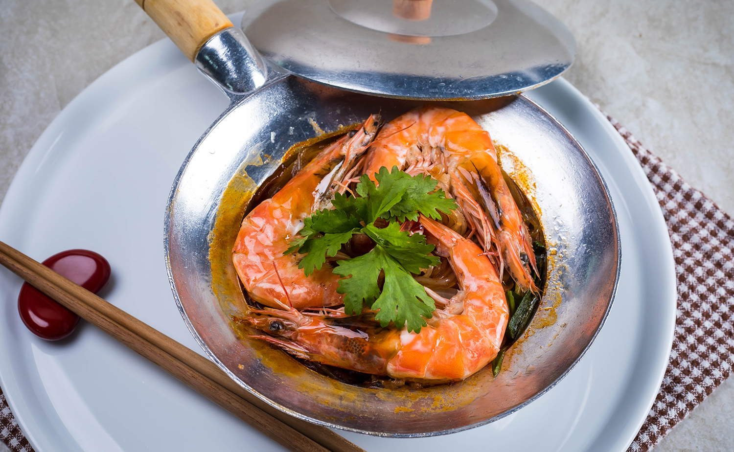 Korean Flavored Prawn and Glass Noodle Hot Pot (กุ้งอบวุ้นเส้นเกาหลี)