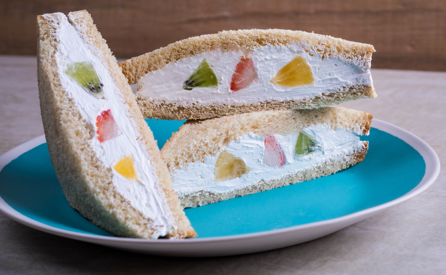 Fruit Sando (แซนด์วิชผลไม้)