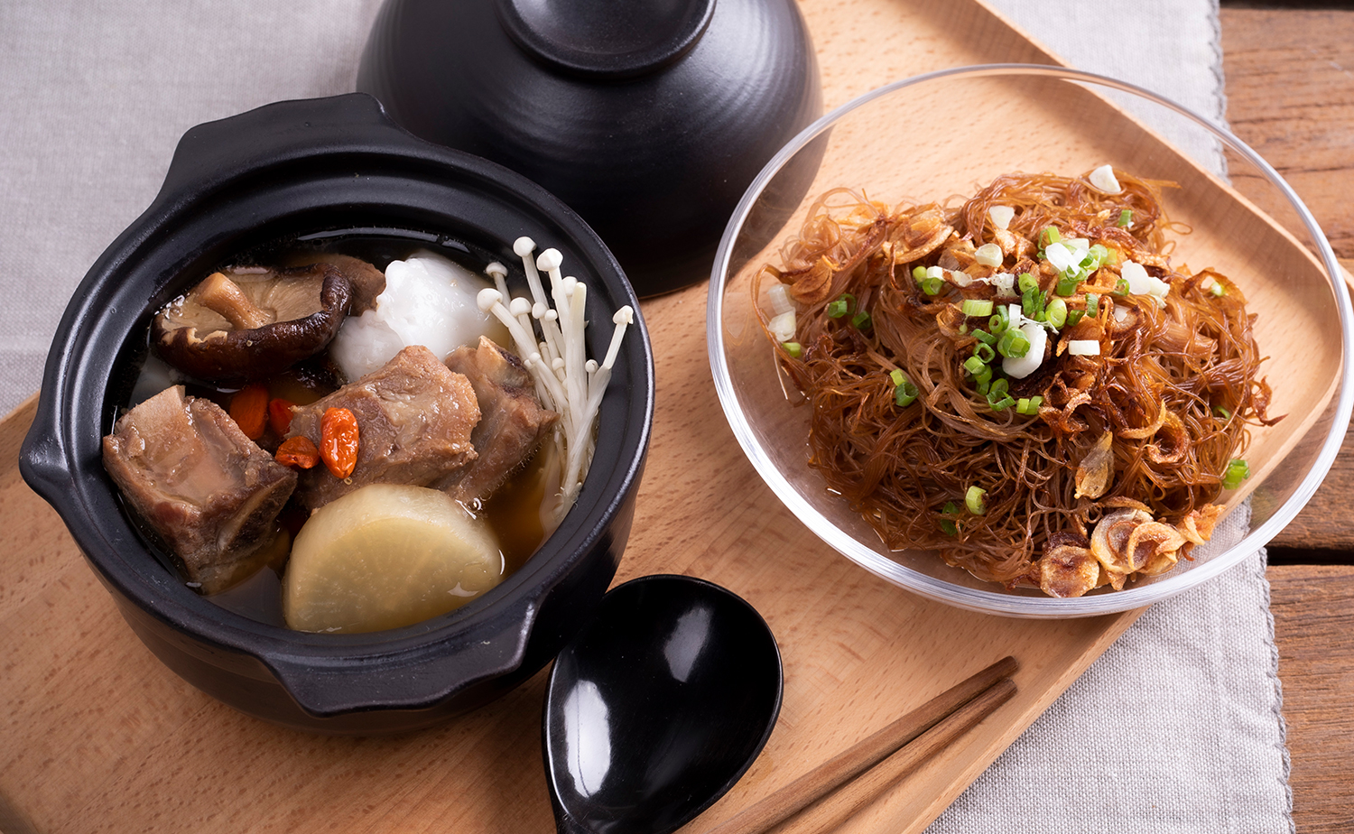 Braised Sparerib in Young Coconut Broth with Brown Rice Vermicelli