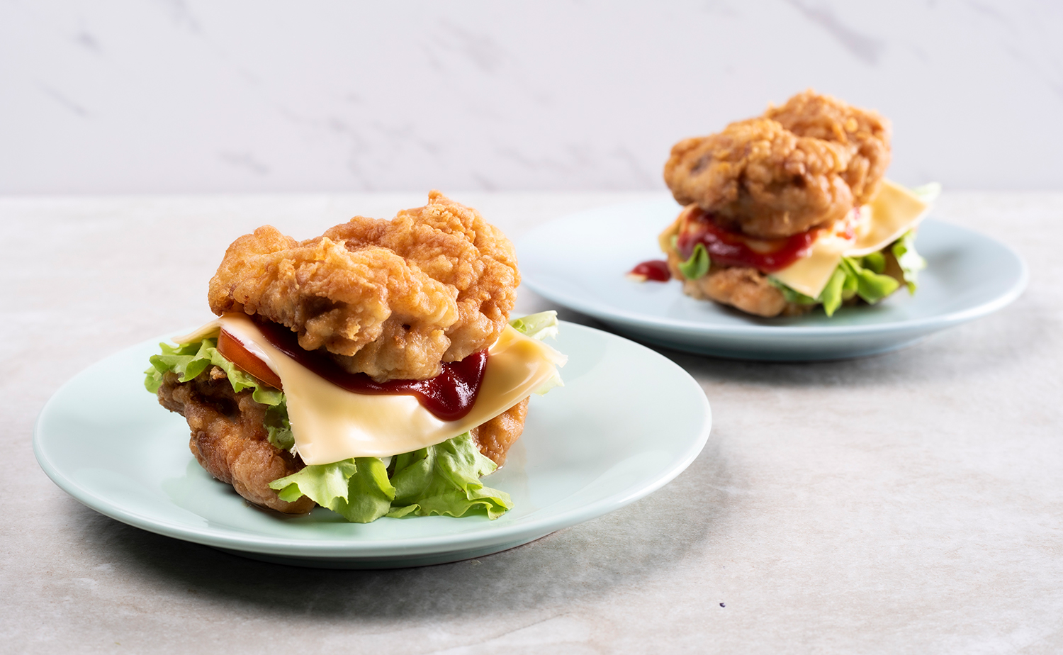 Bunless Chicken Burger (เบอร์เกอร์ไก่ขนมปังหล่น)