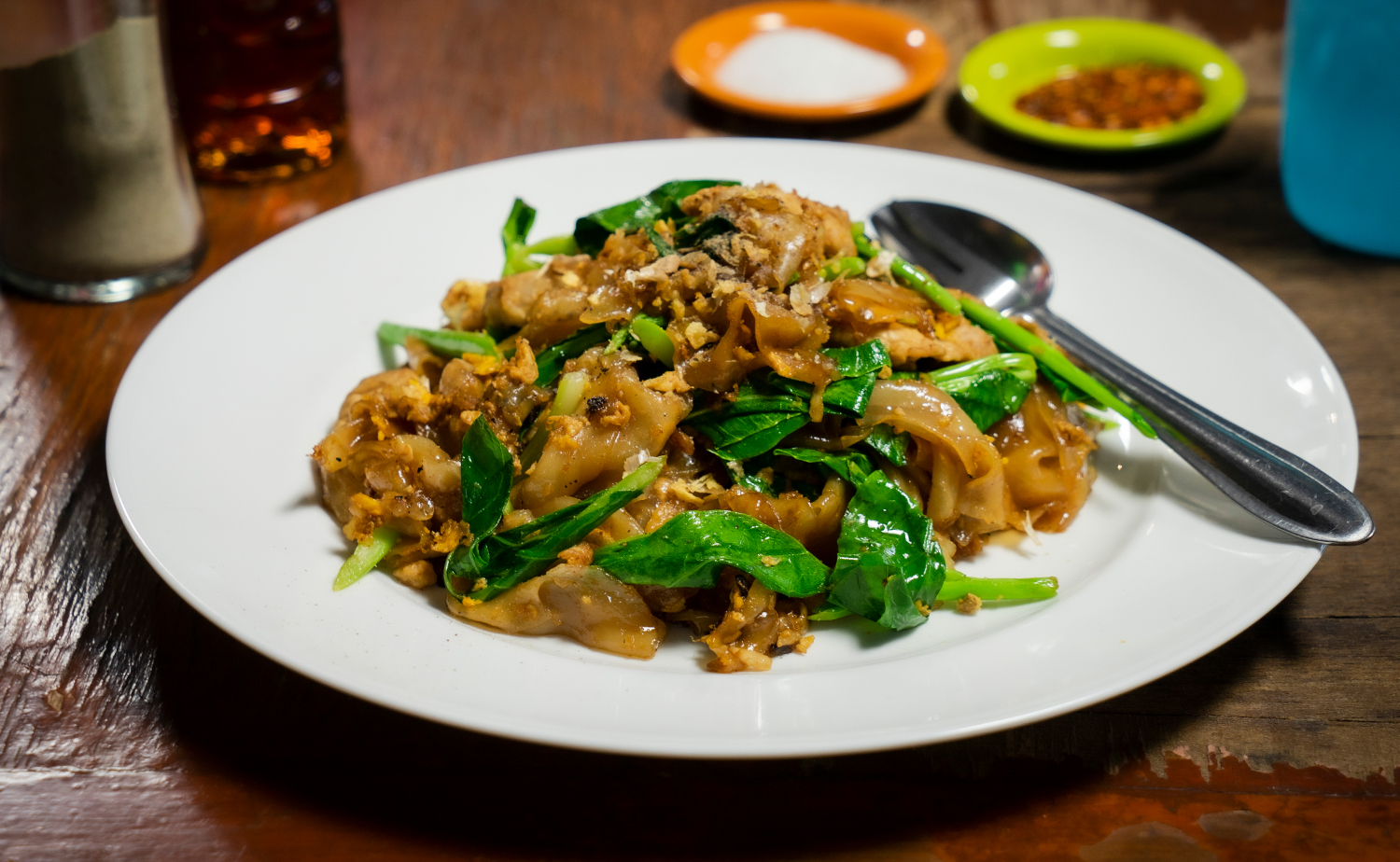Stir-fried Rice Noodles with Soy Sauce and Pork (ผัดซีอิ๊วหมู)