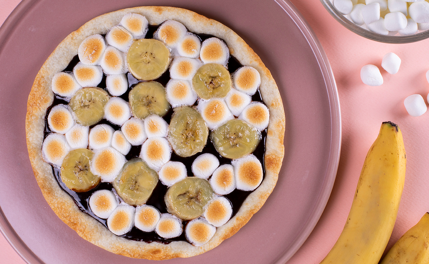 Caramelized Banana & Chocolate Pizza (พิซซ่าช็อกโกแลตและกล้วยคาราเมล)