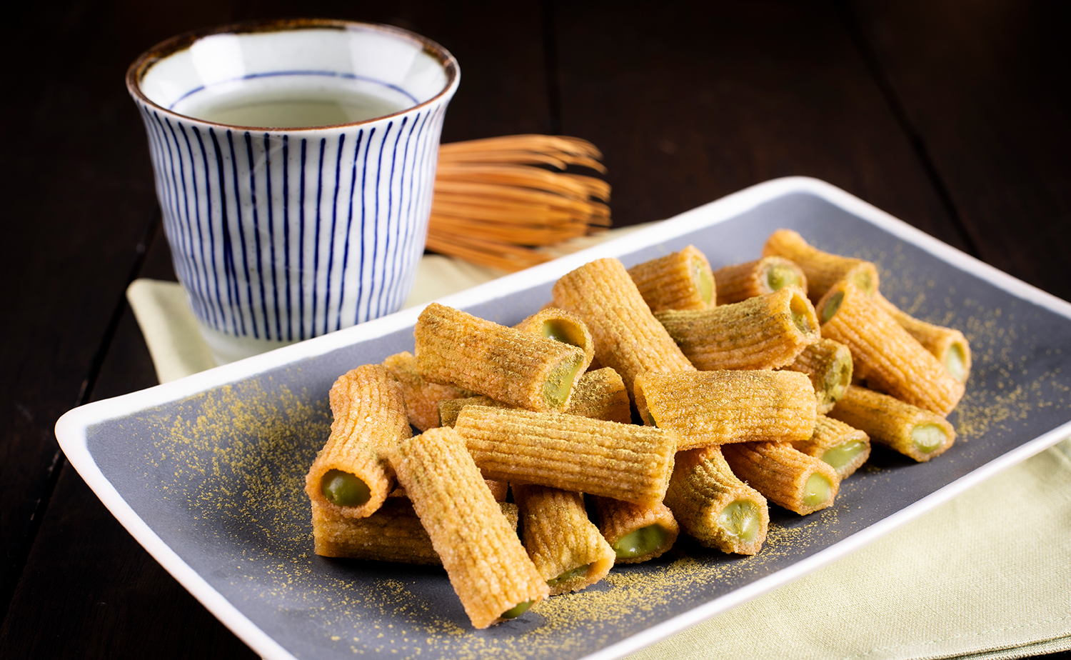 Rigatoni with Green Tea Custard Filling (ขนมหลอดไส้คัสตาร์ดชาเขียว)