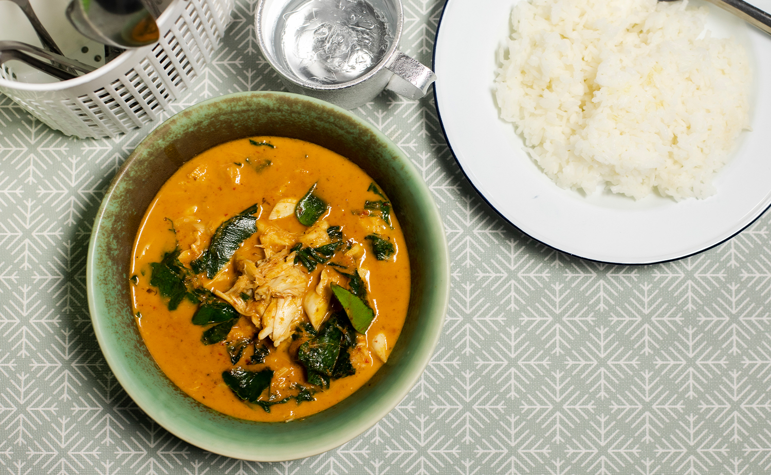 Betel leaves and Crab in Coconut Curry (แกงคั่วปูใบชะพลู)