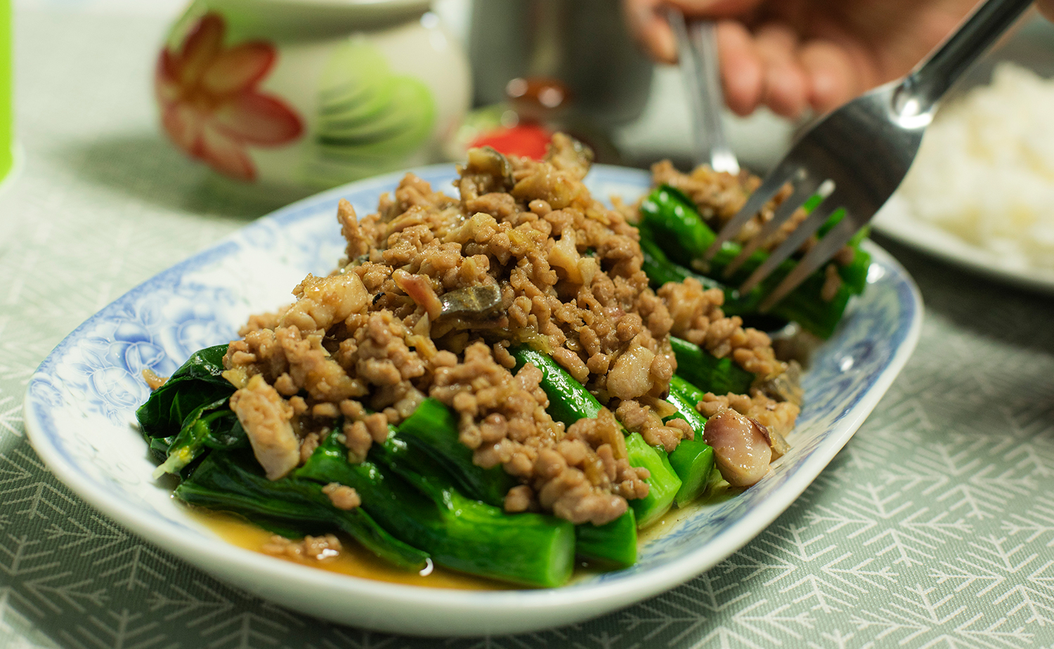 Chinese Broccoli with Minced Pork and Salted Fish (คะน้าฮ่องกงหน้าหมู