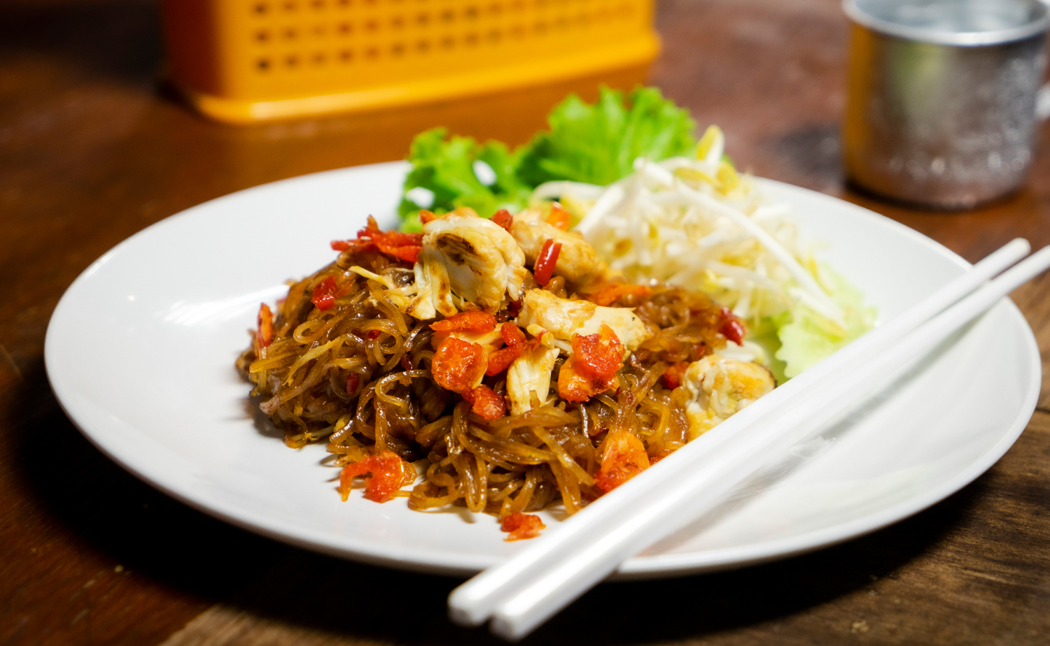 Sticky Crab Noodles (เส้นจันท์ผัดปู)