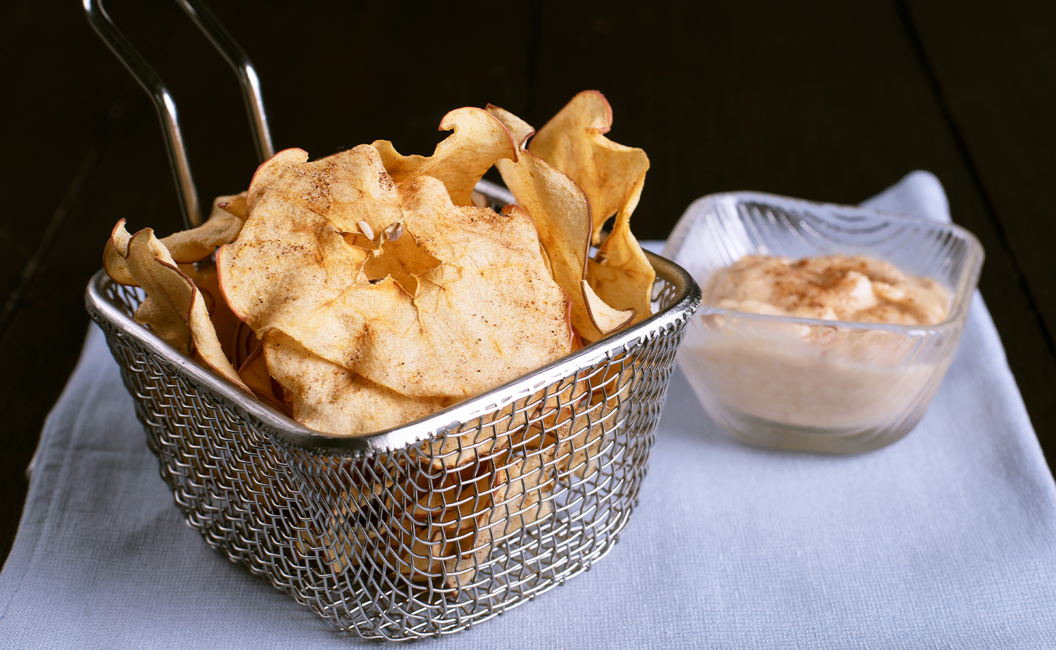 Apple & Cinnamon Chips (ชิพส์แอปเปิลซินนามอน)