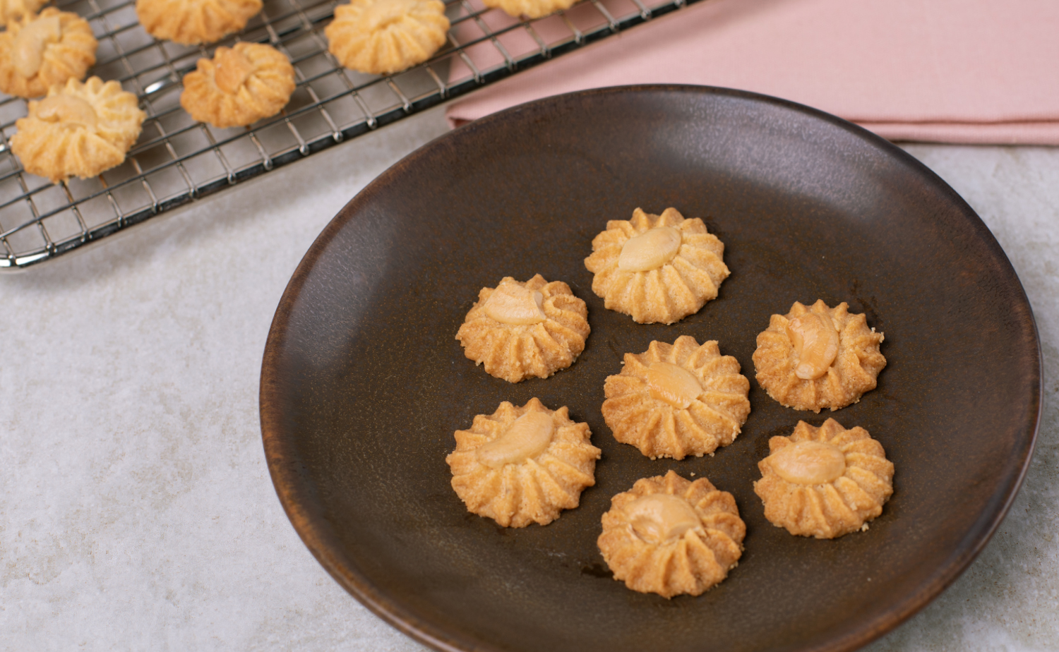 Cashew Melting Moment (เม็ดมะม่วงหลอมละลาย)