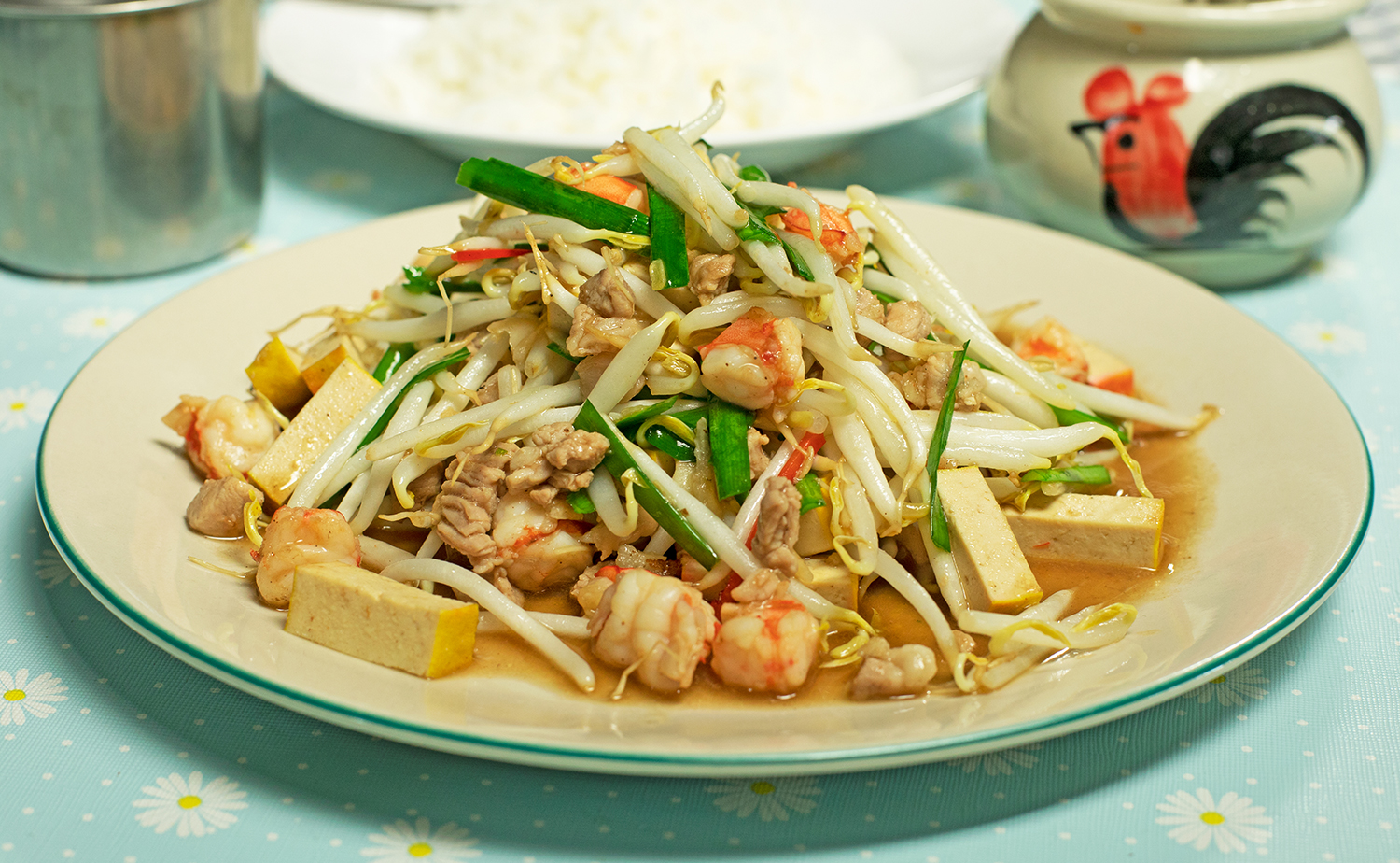 Stirfried Bean Sprout with Tofu (ผัดถั่วงอกทรงเครื่อง)