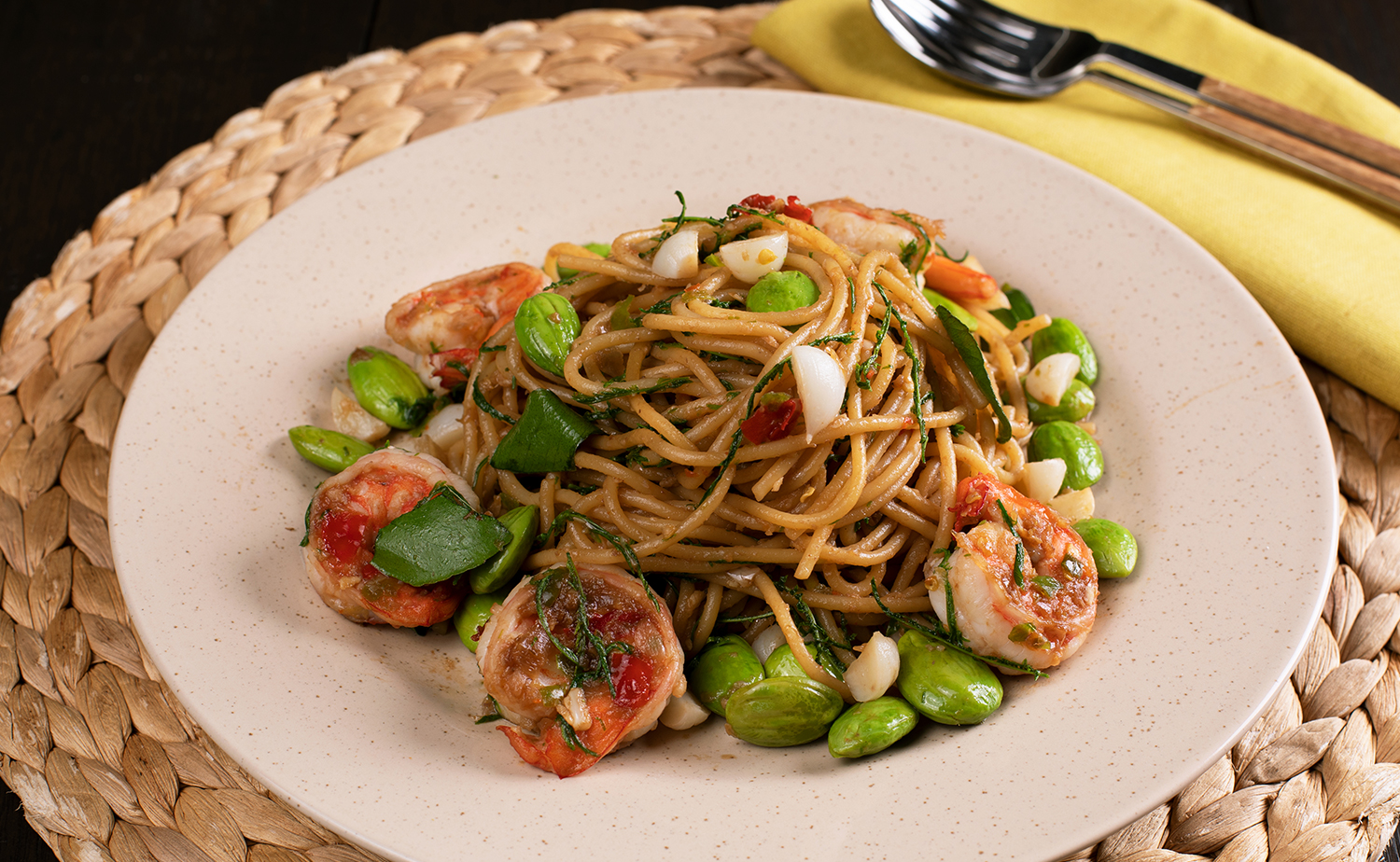 Stir-fried Stinky Vegetables Pasta (พาสต้าผัดสามเหม็น)