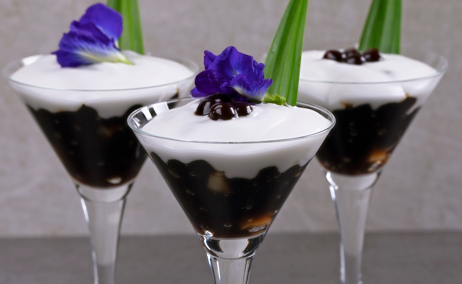 Coconut Cream Pudding with Sago (ตะโก้ไข่มุก)