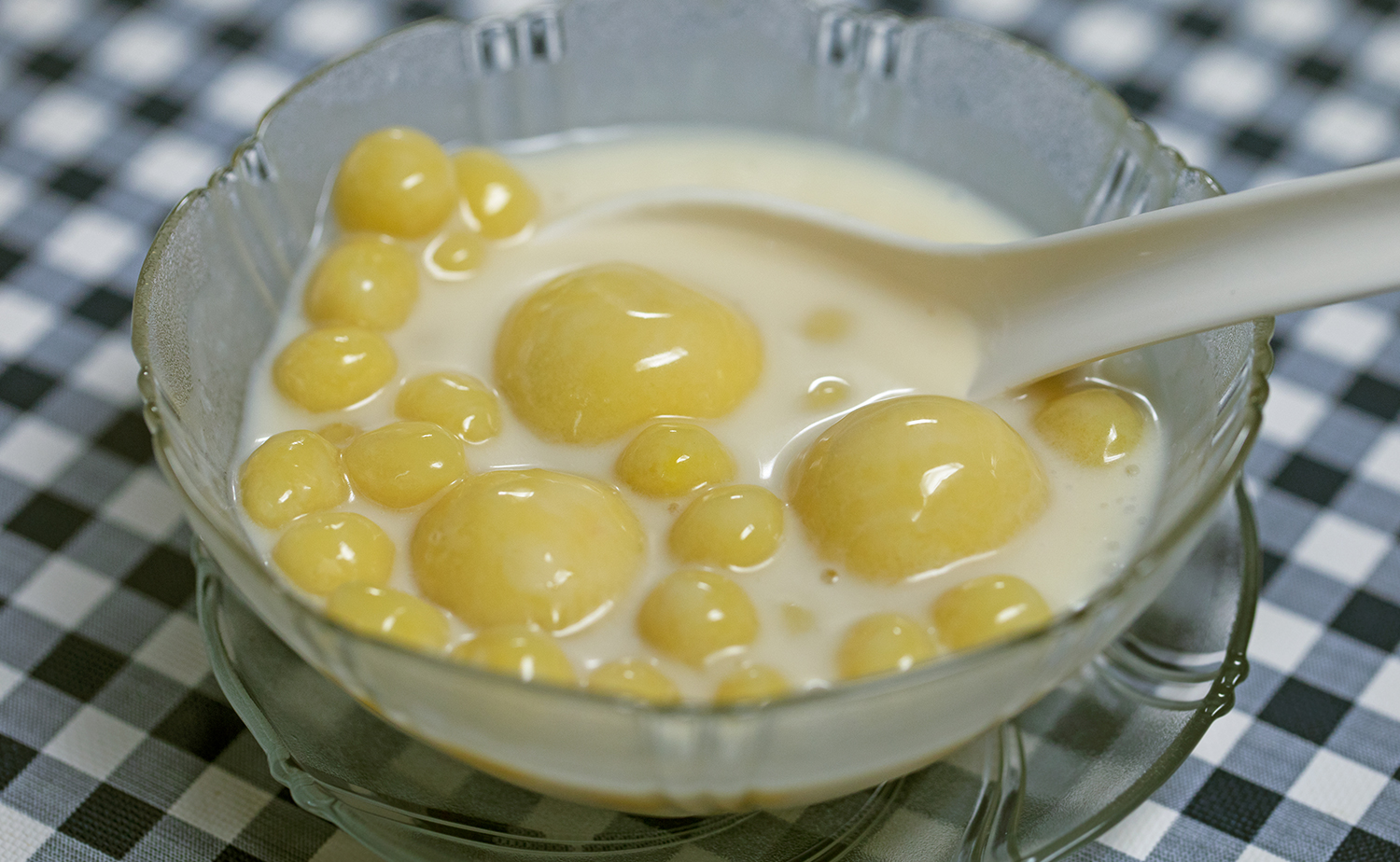 Durian Bua Loy with Salted Egg Yolk (บัวลอยทุเรียนไข่เค็ม)