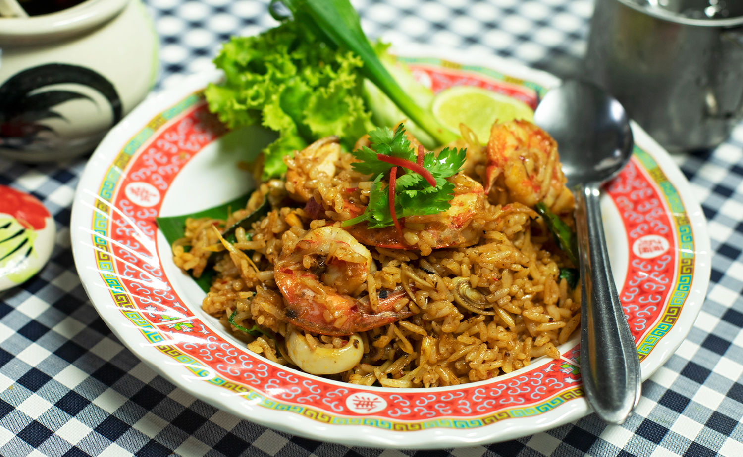 Tom Yum Fried Rice (ข้าวผัดต้มยำ)