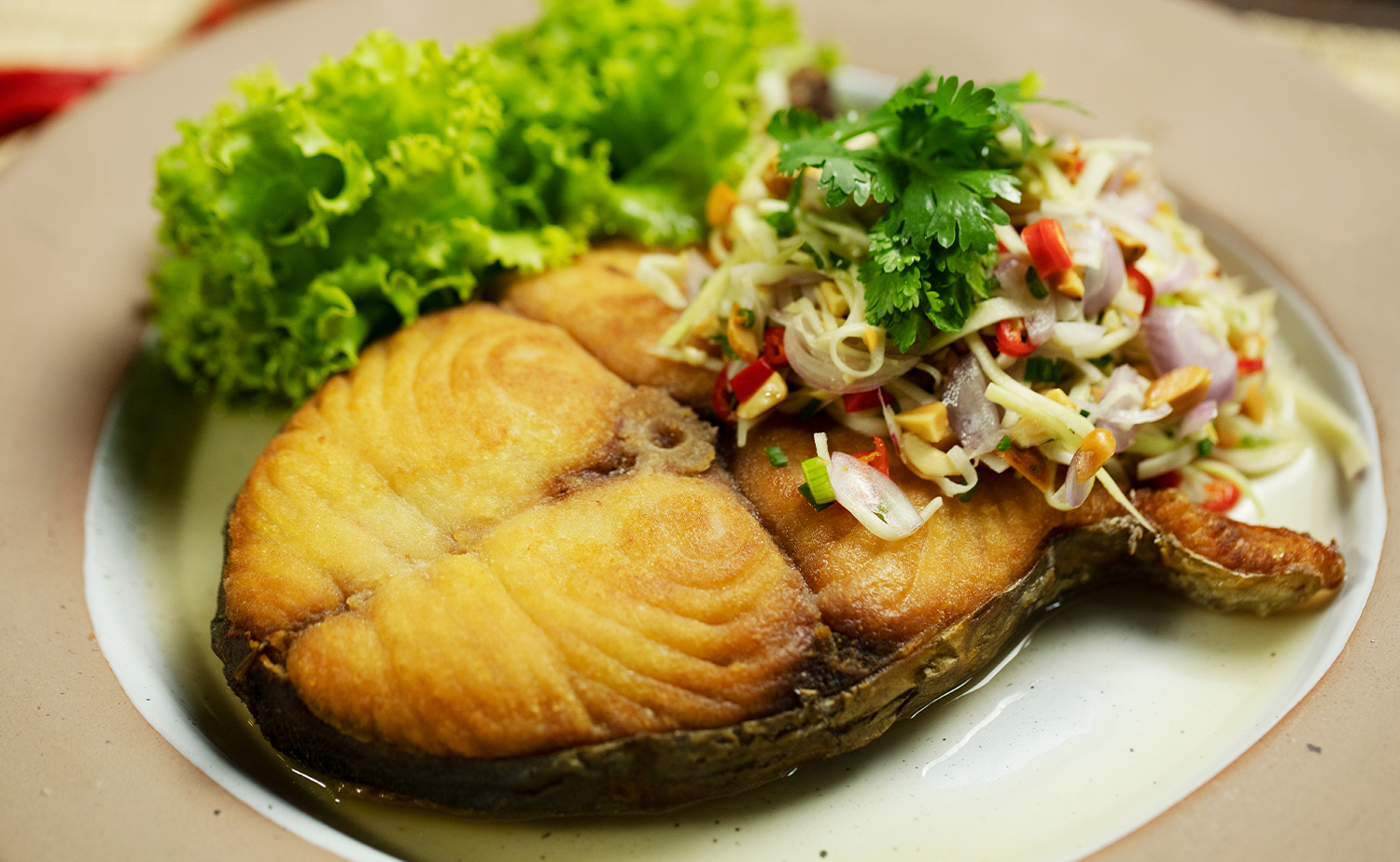 Crispy Mackerel with Fish Sauce (ปลาอินทรีย์ทอดน้ำปลา)
