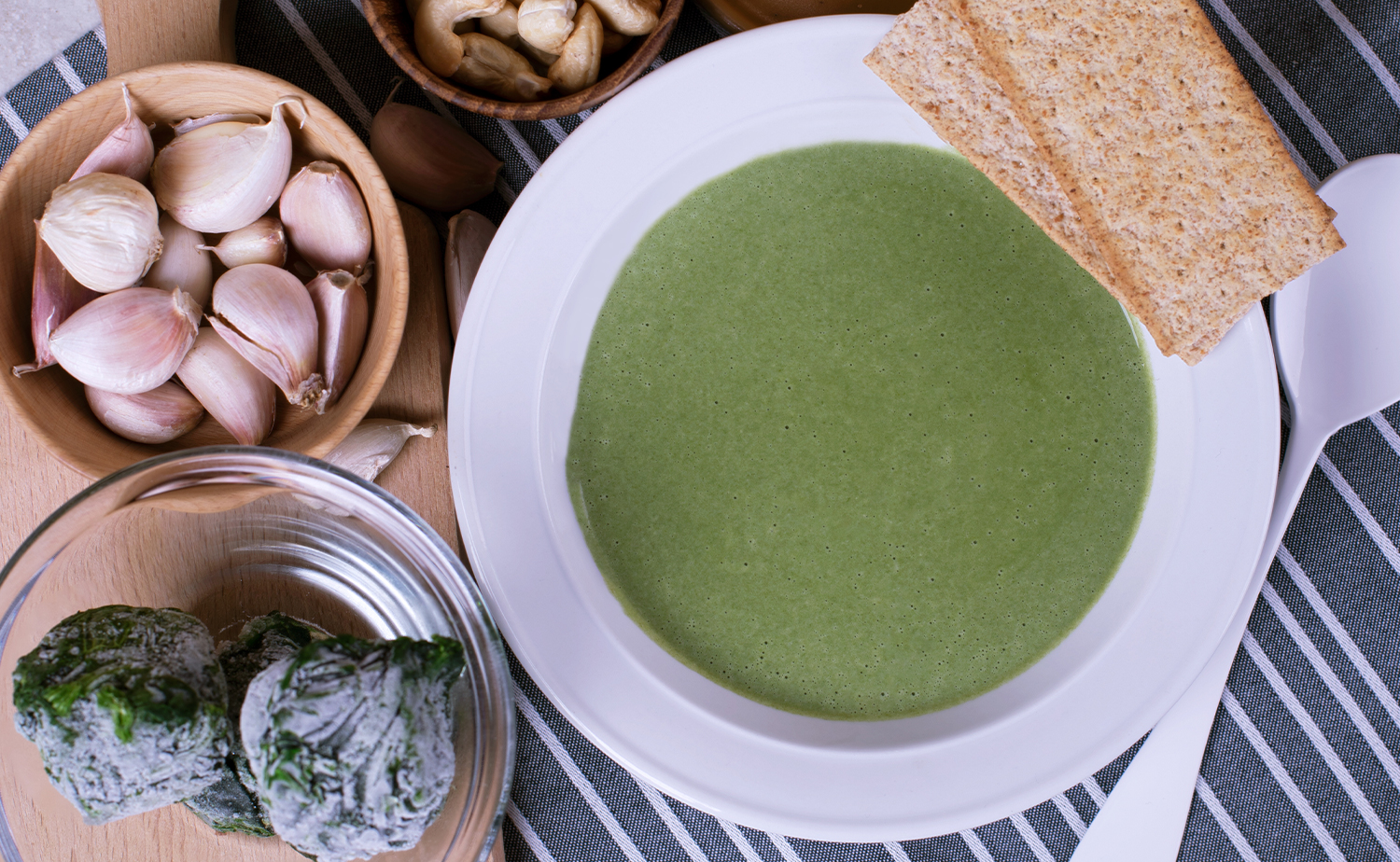 Creamy Spinach and Cashew Soup (ซุปครีมผักโขมเม็ดมะม่วงหิมพานต์)