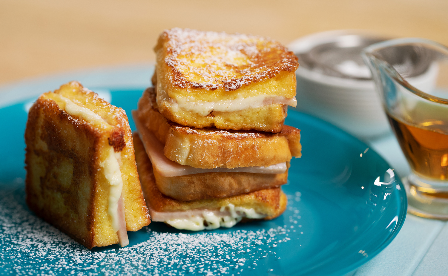 French-Toast Styled Ham & Cheese Sandwiches (เฟรนซ์โทสต์แฮมชีสแซนด์วิช)