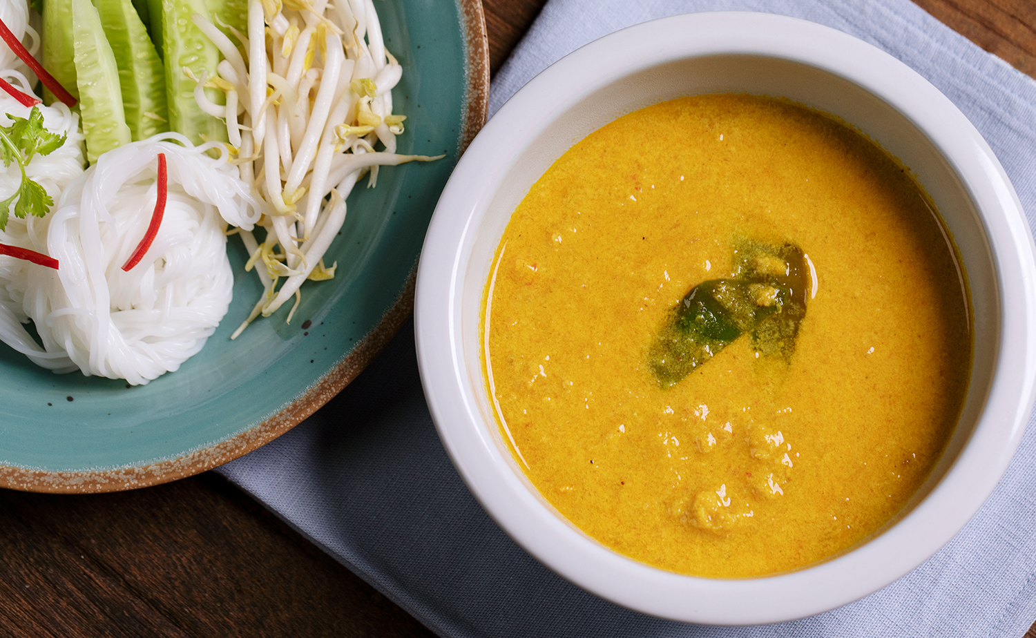 Rice Vermicelli with Prawn Curry Sauce (ขนมจีนน้ำยากุ้ง)