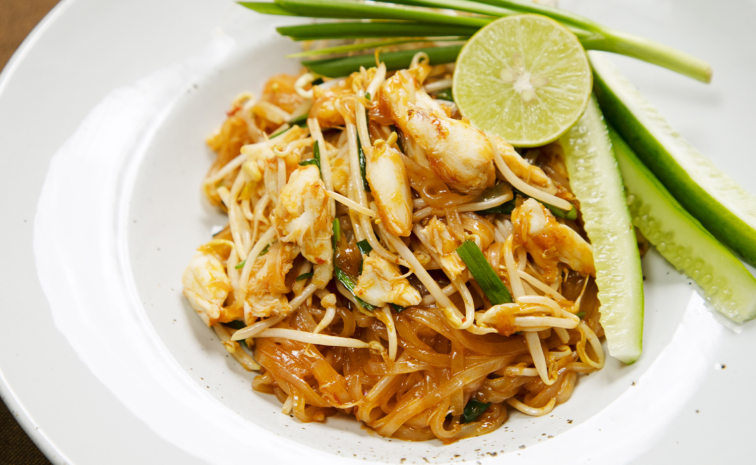 Stirfried Rice Noodles with Crab Meat (เส้นจันท์ผัดปู)