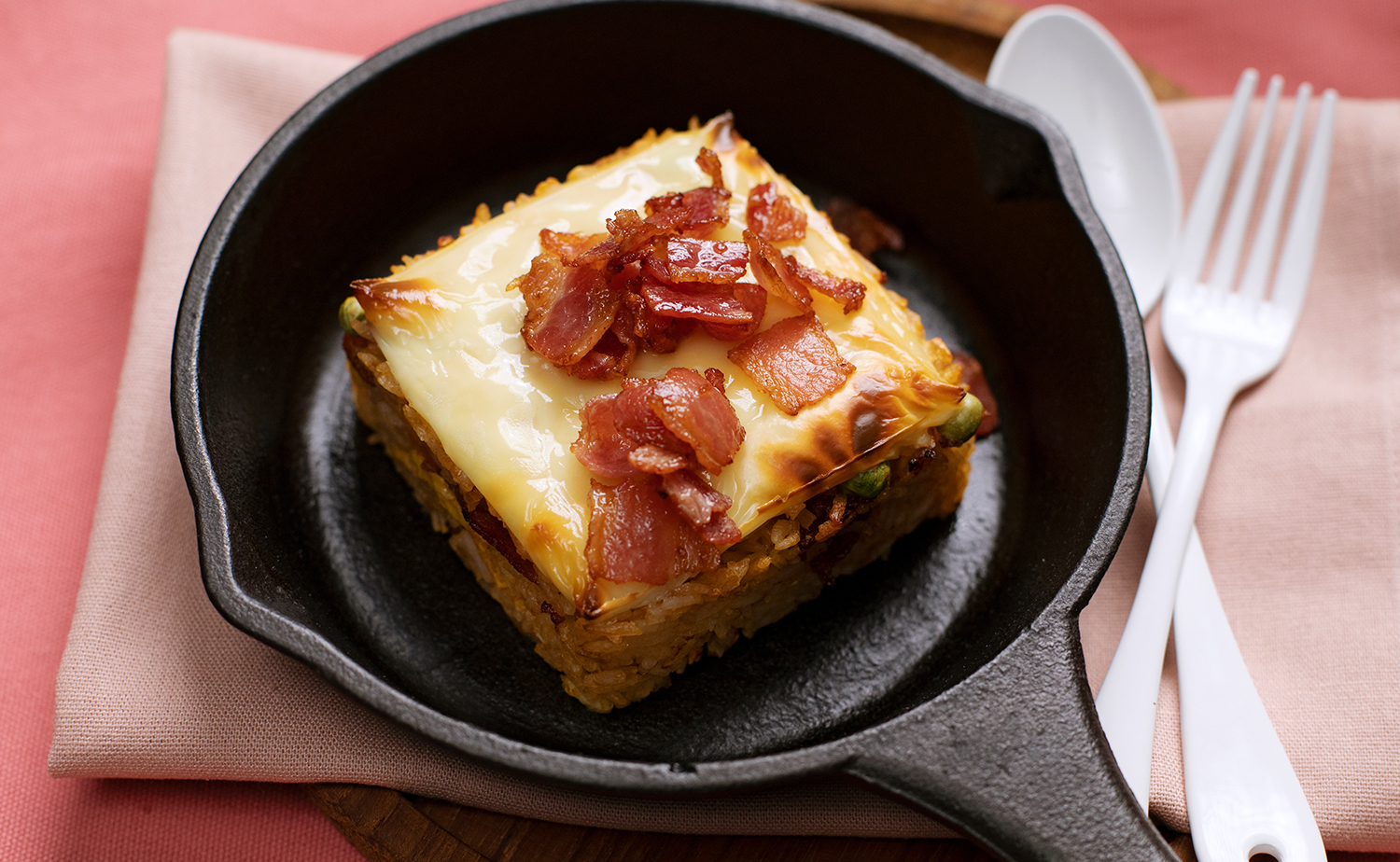 Cheesy Bacon Fried Rice (ข้าวผัดเบคอนหน้าชีส)