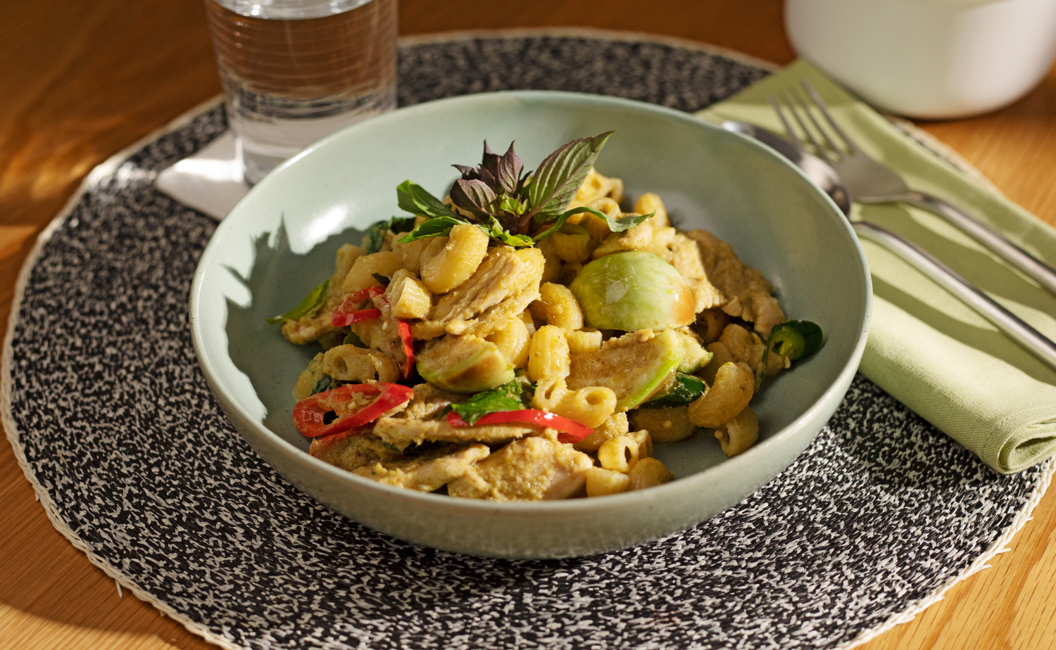 Mac & Green Curry (มักกะโรนีผัดแกงเขียวหวาน)