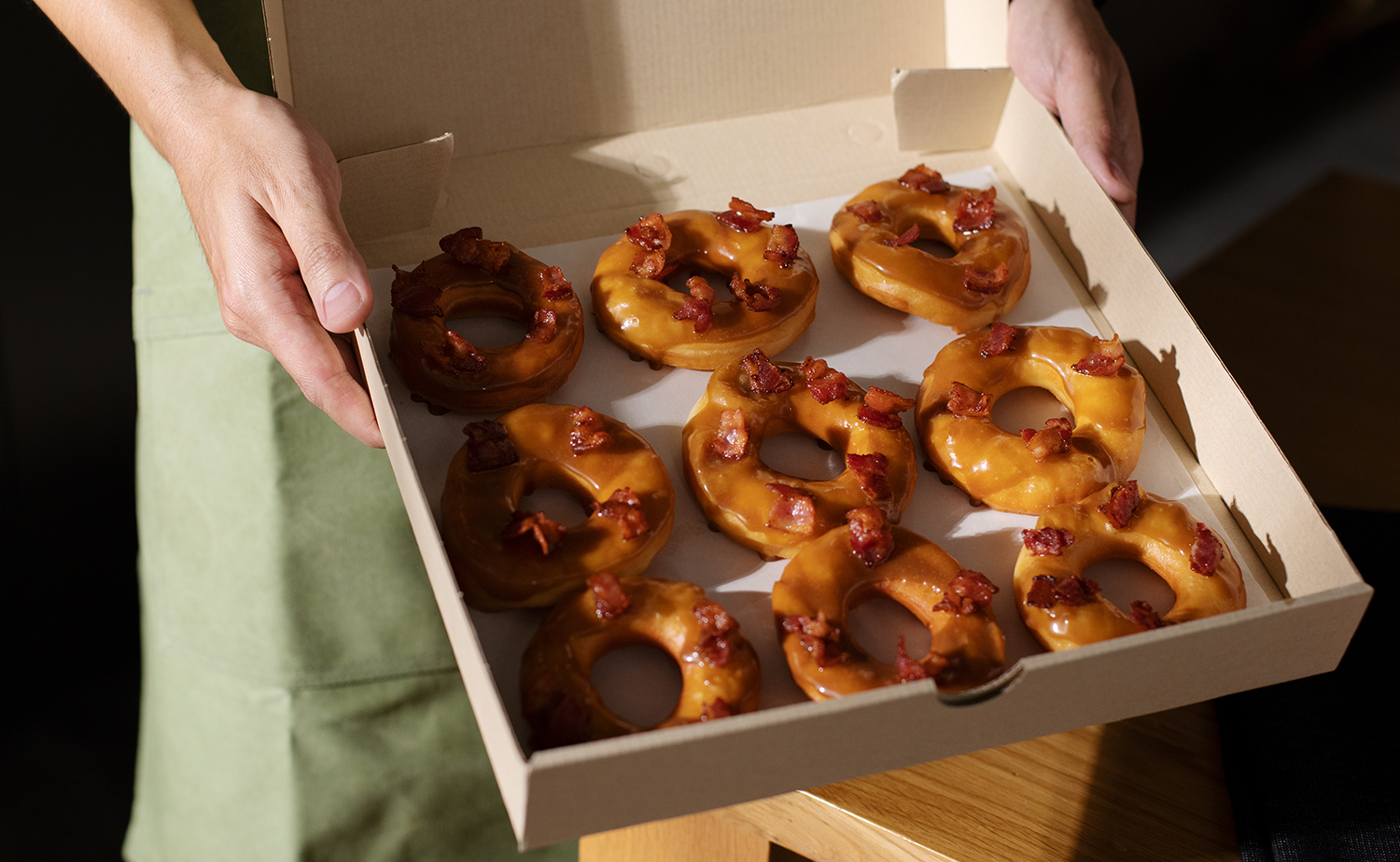 Caramel Bacon Doughnuts (โดนัทคาราเมลเบคอน)