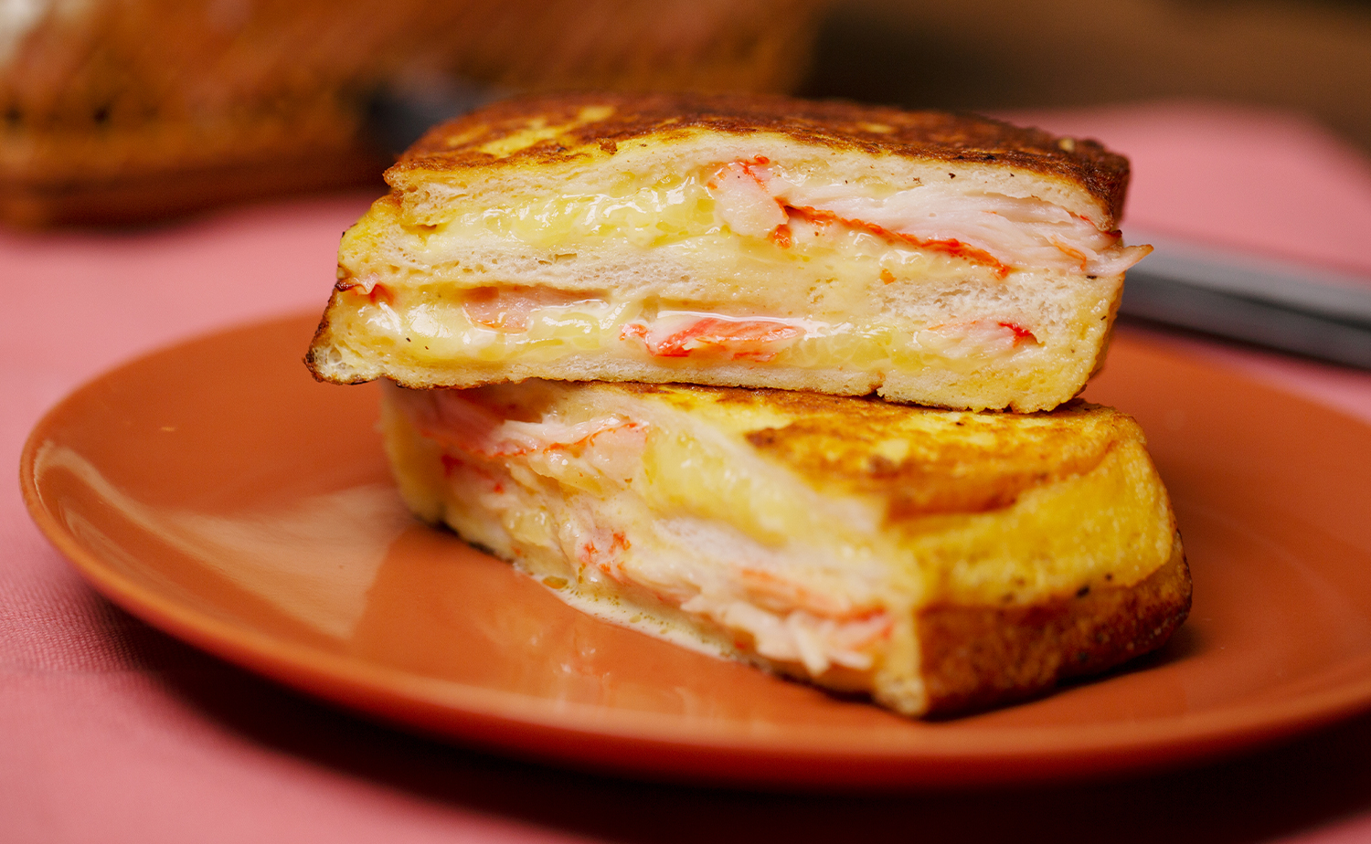 Crab Stick Monte Cristo (แซนด์วิชปูอัดชีสชุบไข่ทอด)
