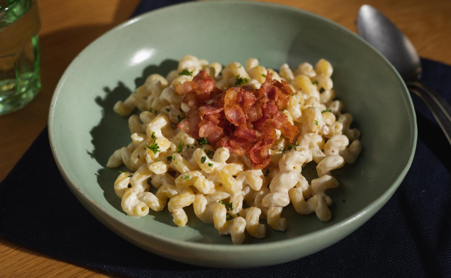 Bacon and Cream Cheese Pasta (พาสต้าครีมชีสเบคอน)