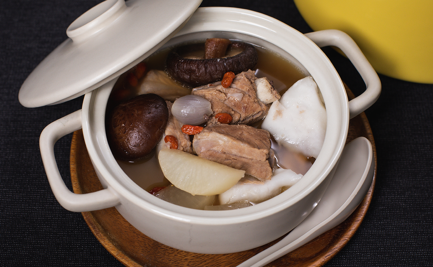 Braised Sparerib in Young Coconut Broth (ซี่โครงหมูตุ๋นมะพร้าวอ่อน)