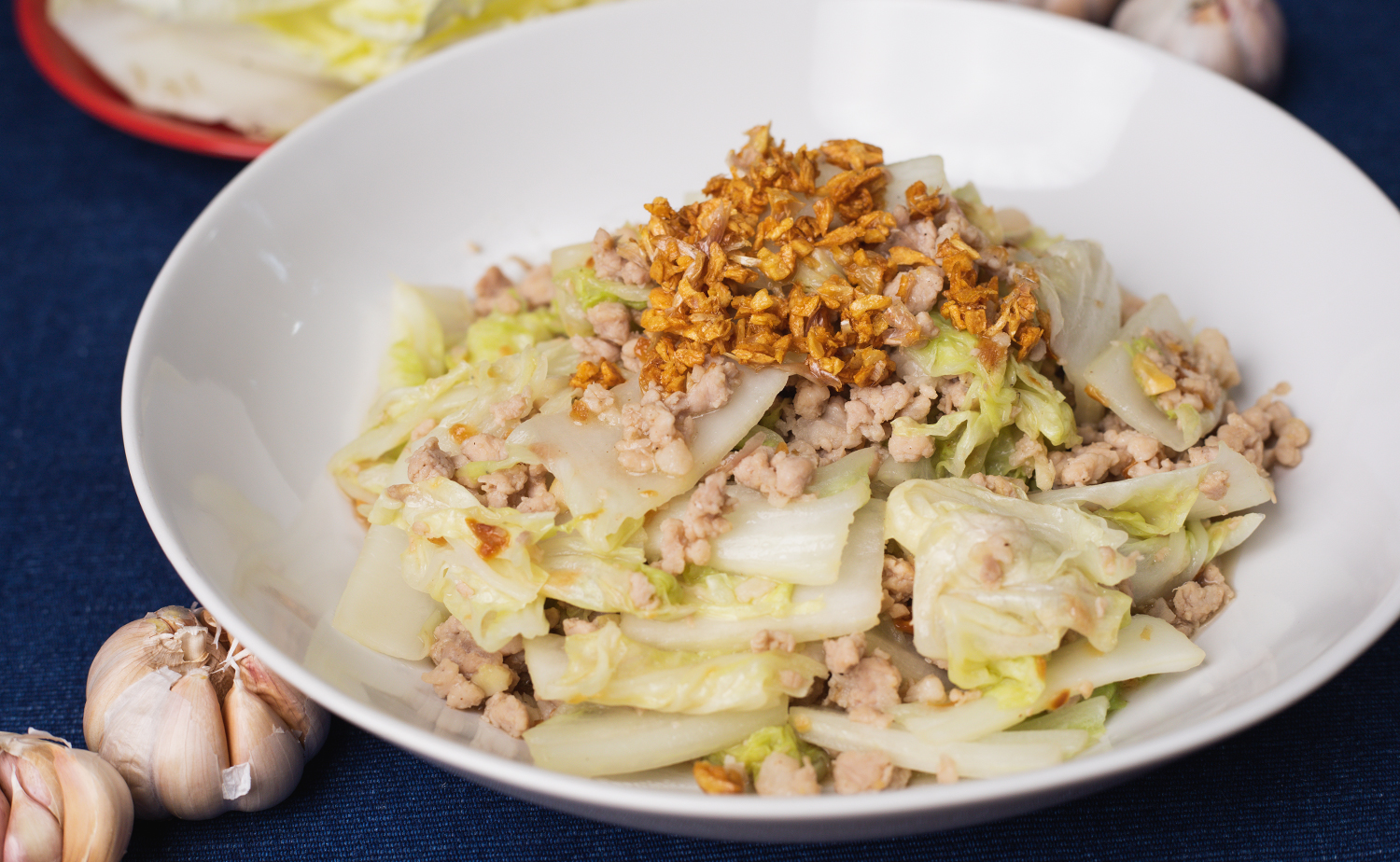 Stirfried napa cabbage with minced pork (ผักกาดขาวผัดหมูสับ)