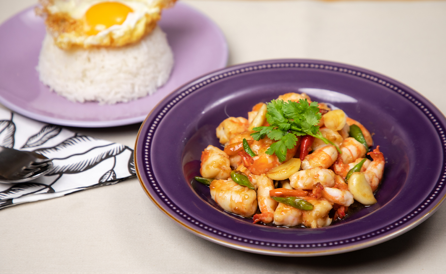 Stir fried prawn with bird’s eye chilies (กุ้งผัดพริกขี้หนู)