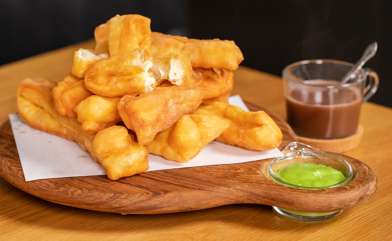 Chinese Doughnut and Pandan Kaya (ปาท่องโก๋และสังขยาใบเตย)