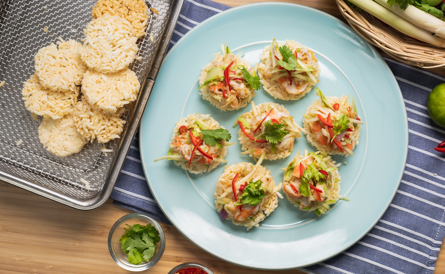 Prawn and Mango Salad on Rice Crackers (ข้าวตังหน้ายำมะม่วงกุ้งสด)