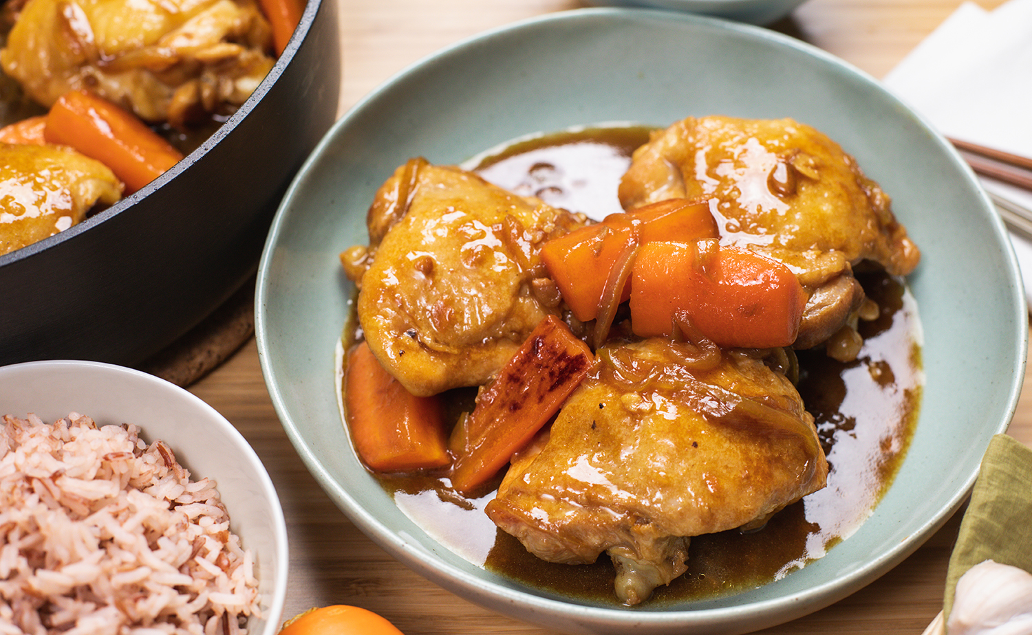 Braised Chicken in Soybean Paste (ไก่ตุ๋นเต้าเจี้ยว)