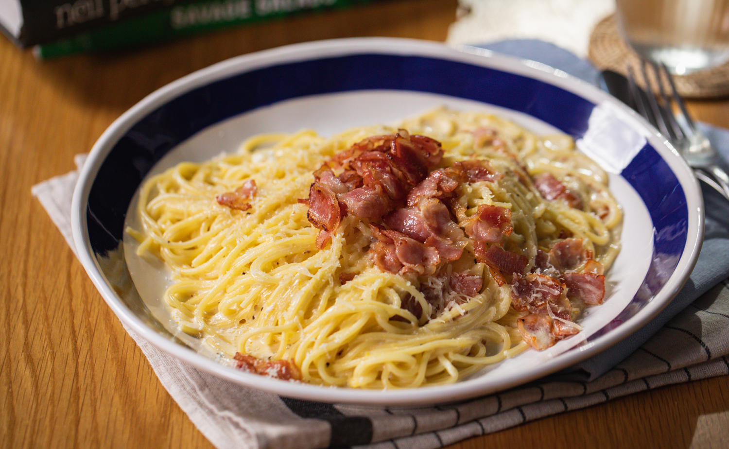 3½-Minute Cream Carbonara (พาสต้าครีมคาร์โบนาร่า 3 นาทีครึ่ง)