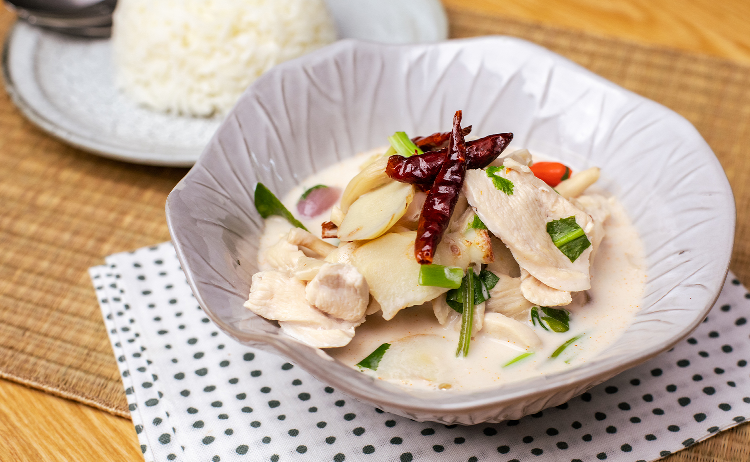Tom Kha Gai (ต้มข่าไก่มะขามเปียก)