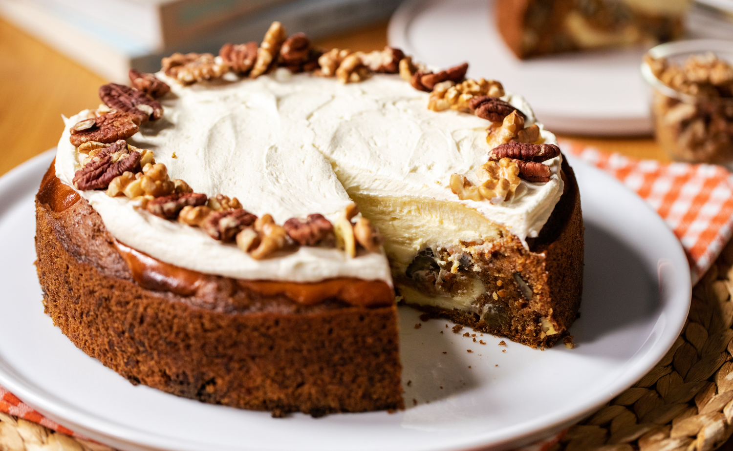 Carrot Cake Cheesecake (เค้กแคร์รอตชีสเค้ก)