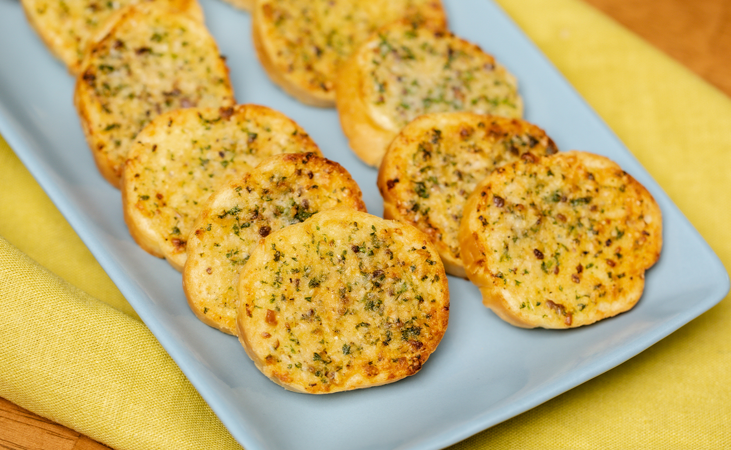 Anchovy Garlic Bread (ขนมปังปลาเค็ม)