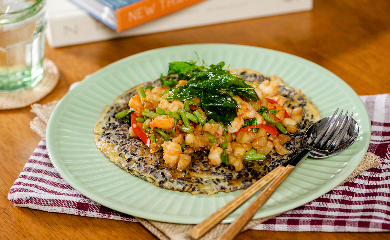 Crispy Rice Omelet with Prawn and Holy Basil (ไข่พระอาทิตย์หน้ากะเพรากุ้งสับ)